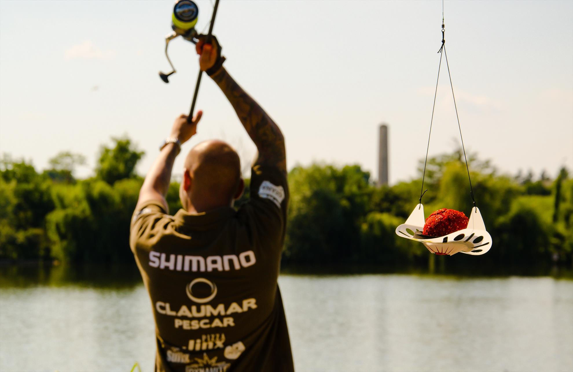 Zboara puiule, zboara! Noua catapulta Flyball de la Advance Fishing